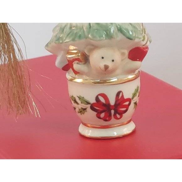 BOXED LENOX HOLIDAY PATTERN CHRISTMAS TREE ORNAMENT #6386007 BEAR HOLLY BERRY - Picture 8 of 9